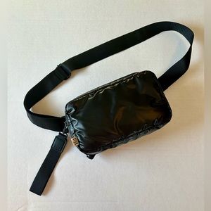 Béis Expandable Pouch in Black